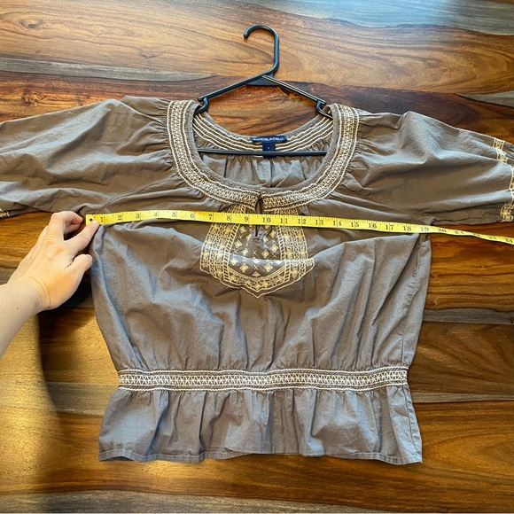 Bandolino Blu Puff Sleeve gray cream peasant blouse embroidery smocking Small - Picture 2 of 13